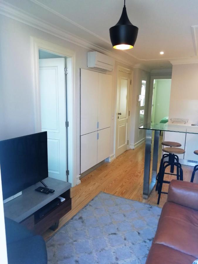Augusta 229-5e-city Center Apt- Balcony & Elevator Apartment Lissabon